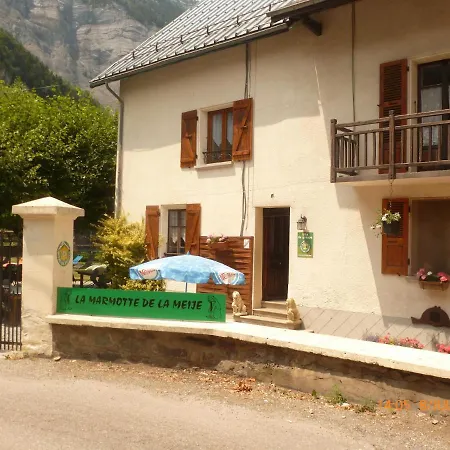 Bed & Breakfast La Marmotte De La Meije 3*